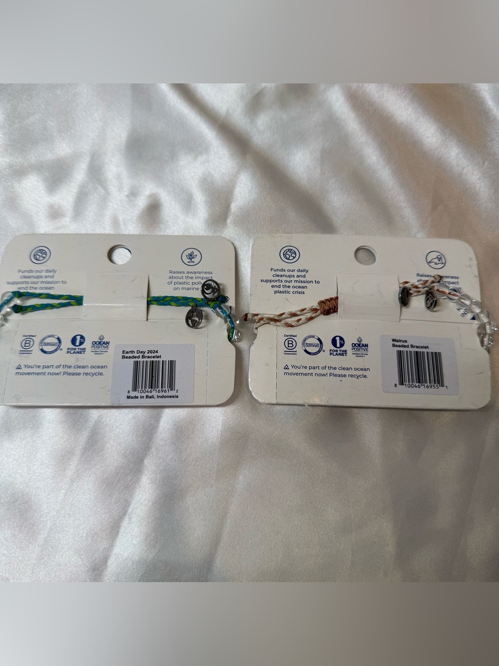 4Ocean Glow-in-the-Dark Clear & Blue Green Center Clear Bead Bracelet Set Beach - Picture 4 of 5